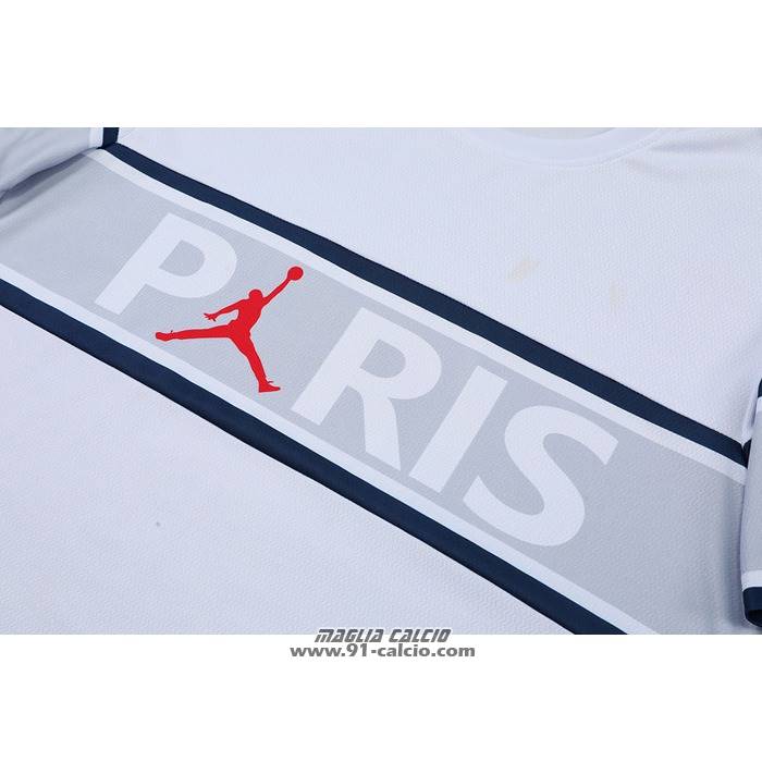 Tuta da Track
 Paris Saint-Germain Manica Corta
 2022-2023 Bianco
 - Pantaloncini
